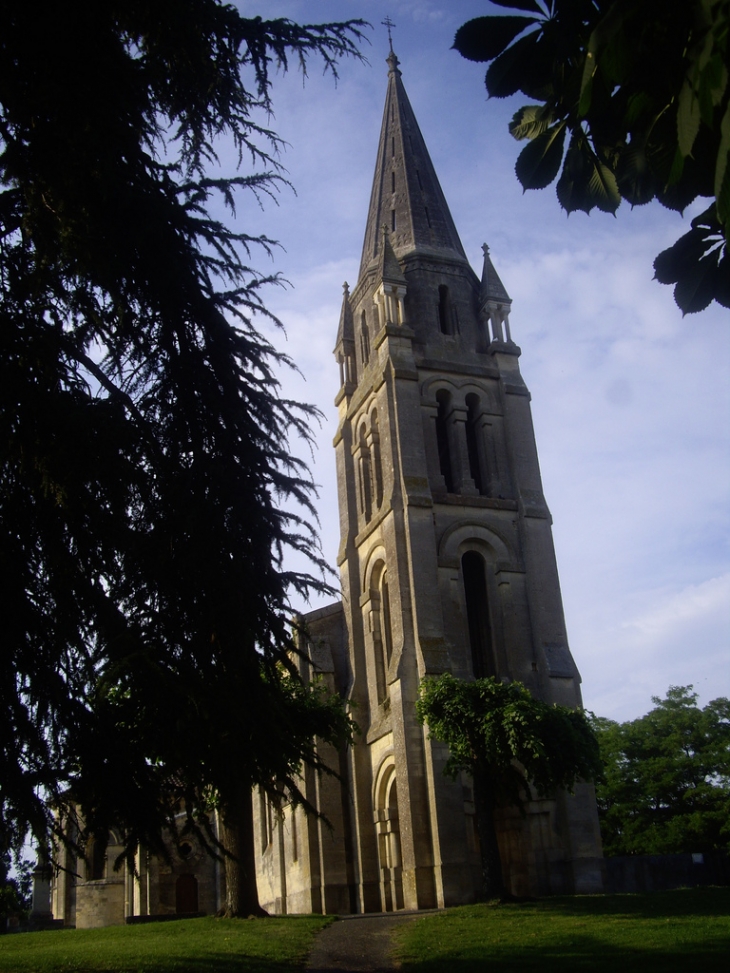 L'église 19ème. - Civrac-sur-Dordogne