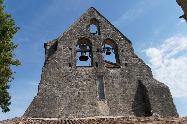 Le-chocher-mur triangulaire-de-l-eglise-saint-pierre - Dieulivol