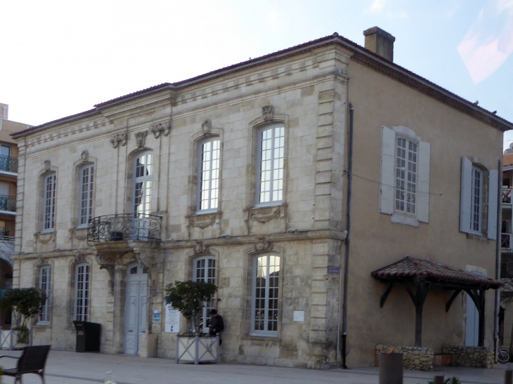 La maison Lalanne bibliothèque municipale - La Teste-de-Buch