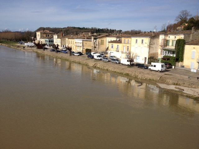 Les quais sur la Dordogne. - Langoiran