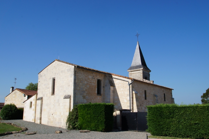 Eglise Saint Nicolas des XIIe, XVIe et XVIIIe et XIXe siècles. - Le Fieu