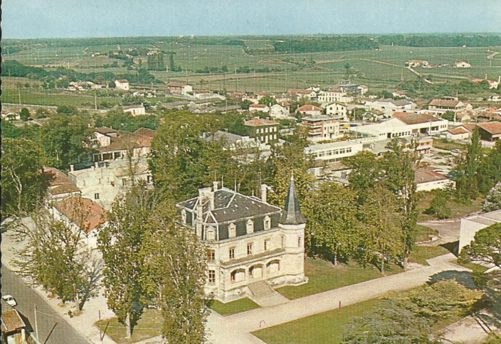 Le chateau , Carte postale de 1965 - Pauillac