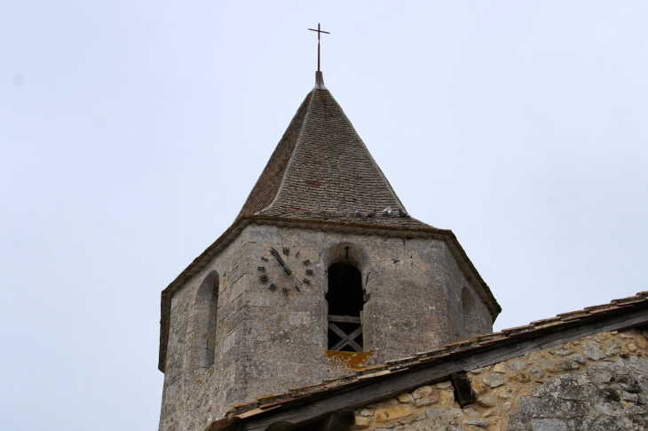 Clocher octogonal de l'église Saint Hilaire. - Puynormand
