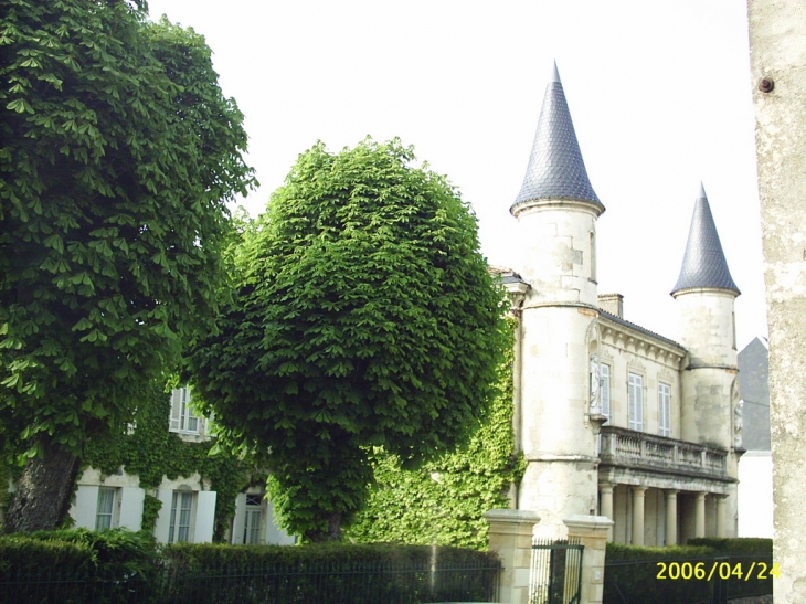 Les Tourelles - Saint-Christoly-Médoc