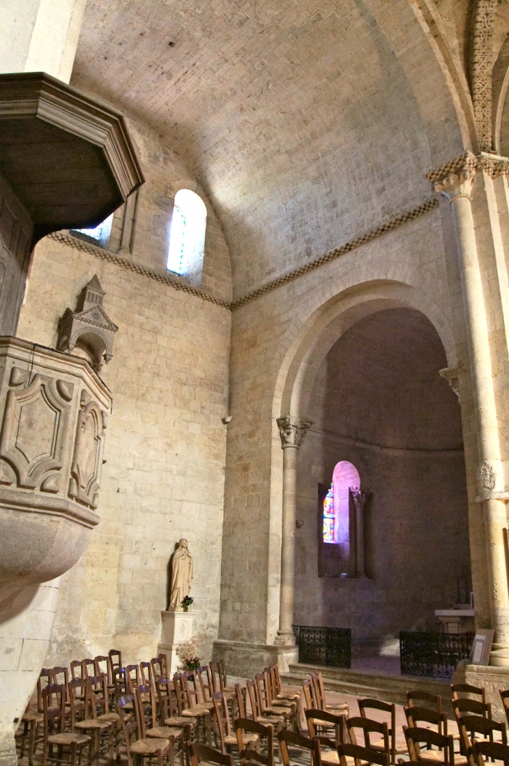 Eglise Notre Dame de la Nativité : abside de gauche. - Saint-Ferme