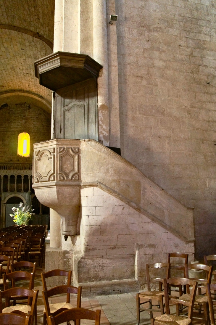 Eglise Notre Dame de la Nativité : la chaire à prêcher. - Saint-Ferme