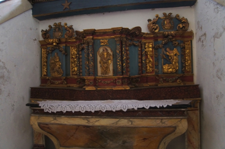 Détail : 2ème autel. - Saint-Genès-de-Lombaud