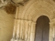 Le portail de l'église à voussures moulurées (IMH).