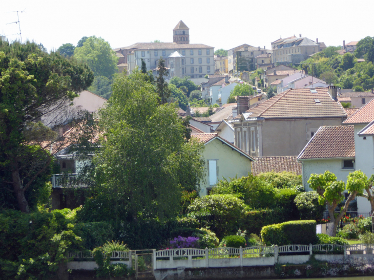 Vue sur la colline du Mas - Aire-sur-l'Adour