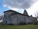 Photo suivante de Escalans eglise-saint-jean-baptiste-avec-le prebytère-accolé-a-l-eglise
