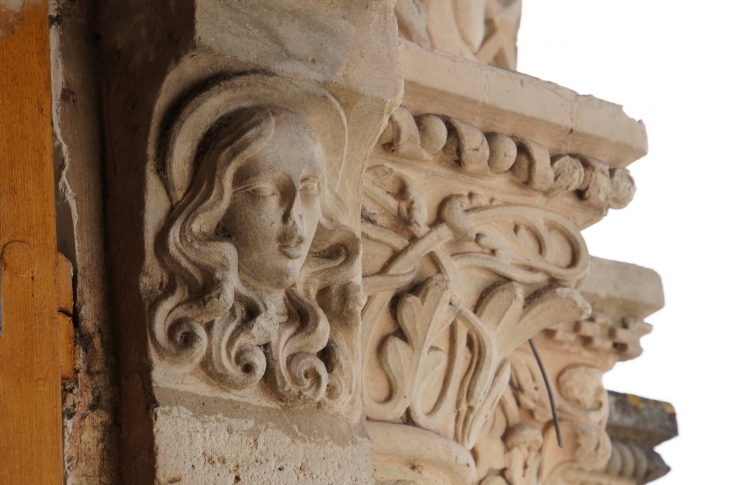 Eglise Saint-Luperc : détail chapiteau du portail. - Gabarret