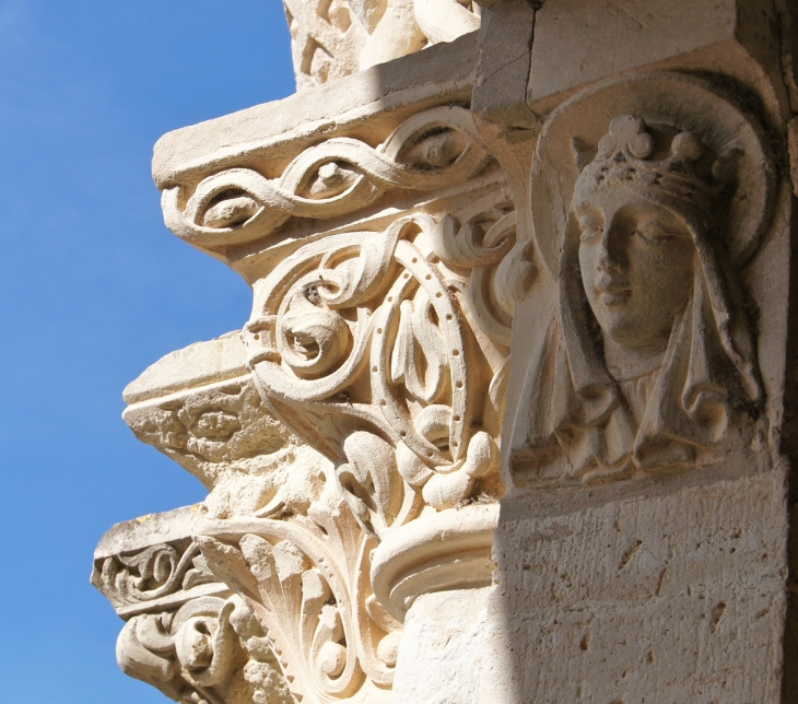 Eglise Saint-Luperc : détail chapiteau du portail. - Gabarret