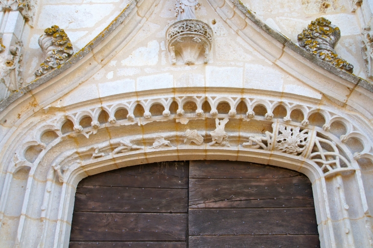 Détail : portail de l'église de Saint-Cricq. - Parleboscq