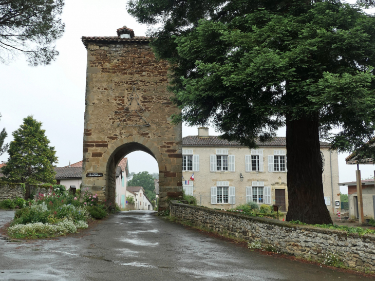 La porte Maubourguet - Saint-Loubouer