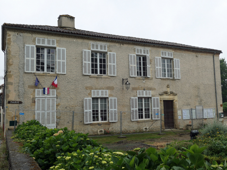 La mairie dans l'hôtel particulier Renaissance - Saint-Loubouer