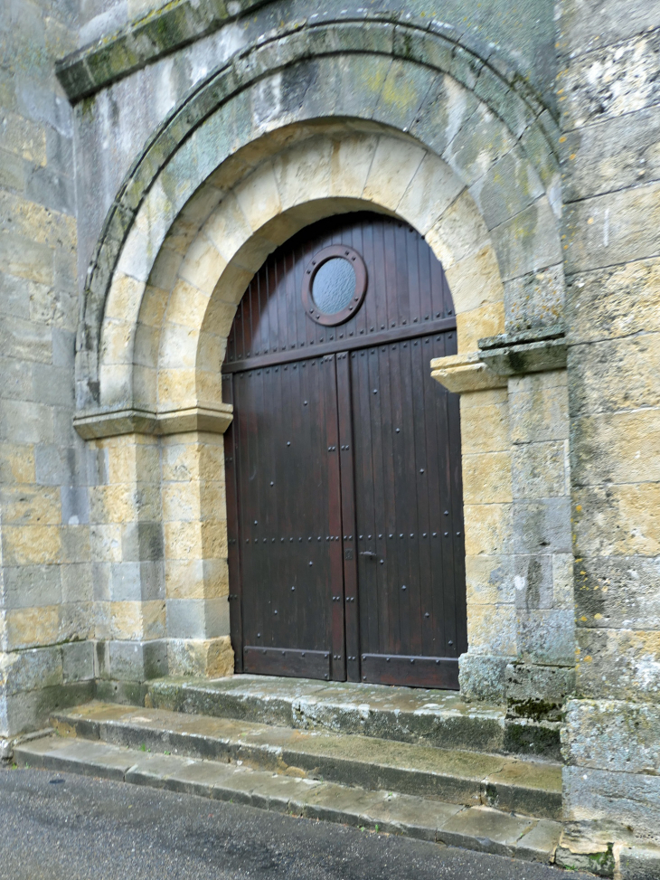 La porte de l'église - Urgons