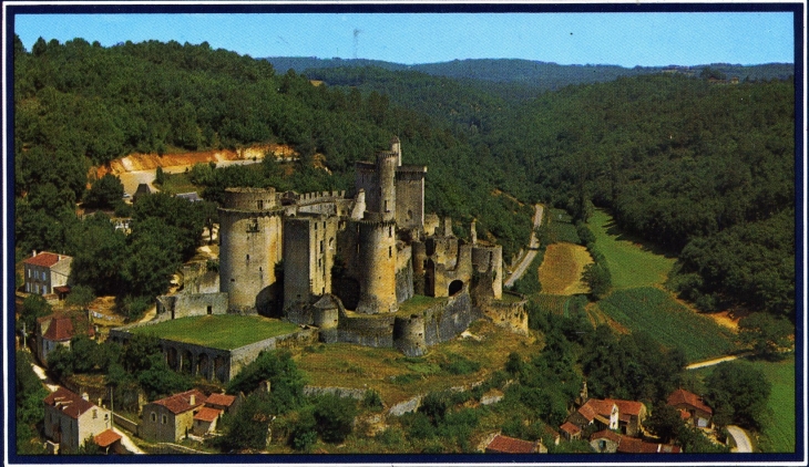 Château Fort de Bonaguil construit de 1480 à 1520 pour la défense et l'attaque par l'artillerie à feu (carte postale de 1990) - Fumel