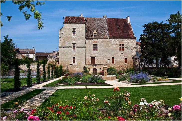 Le château - Gontaud-de-Nogaret