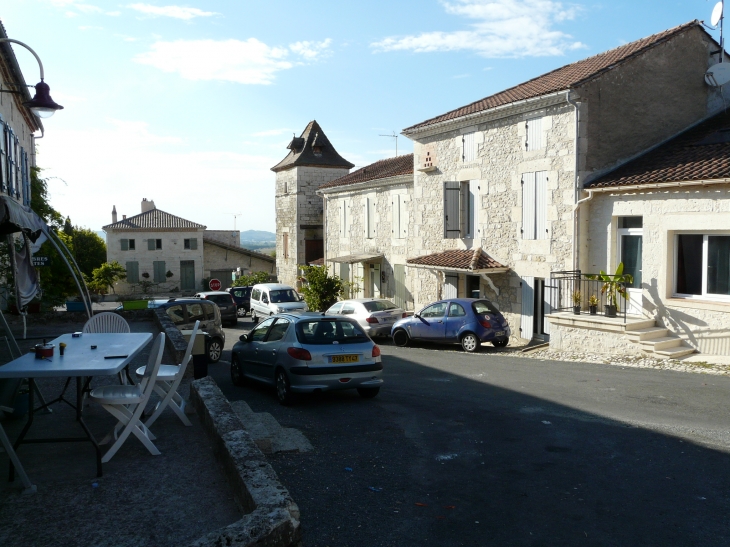 Le centre du village  Crédit : André Pommiès - Lacépède
