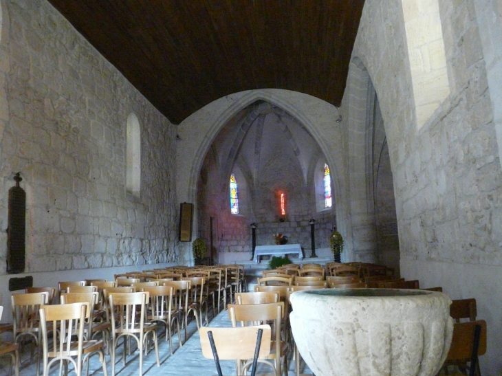 Intérieur de l'église Saint-Pierre  Crédit : André Pommiès - Lacépède