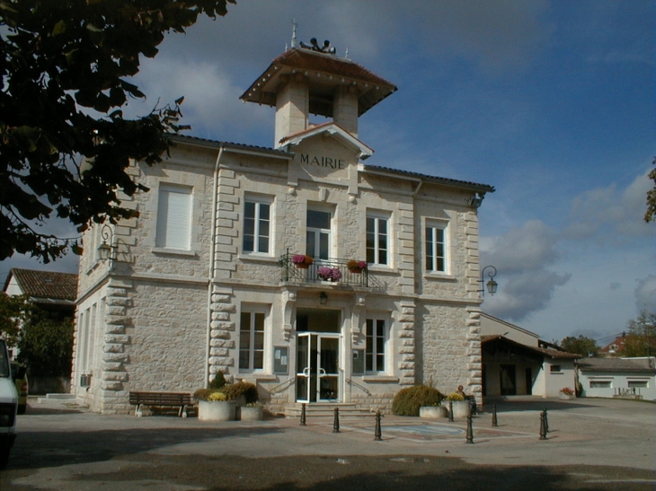 Mairie - Laroque-Timbaut