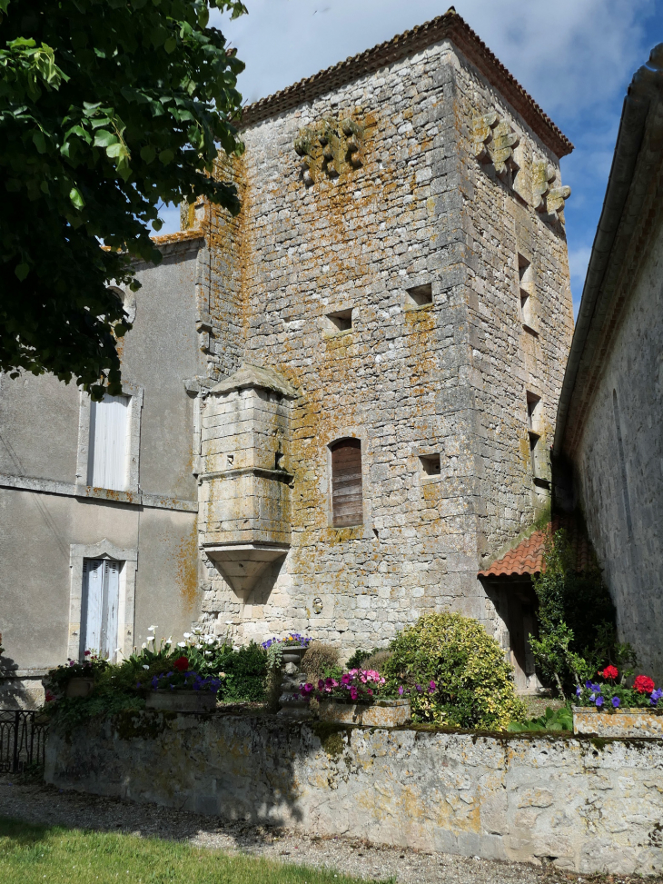 La tour de l'ancien château - Laugnac