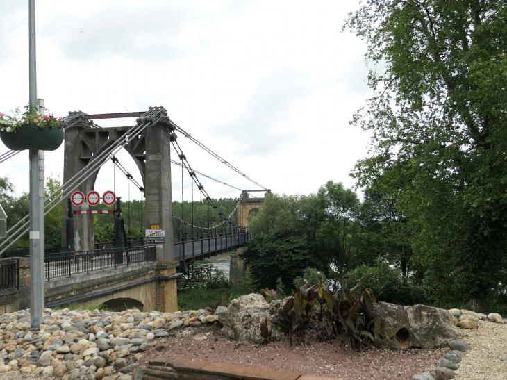 Le pont sur la Garonne - Le Mas-d'Agenais