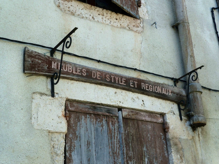 Ancienne Enseigne - Le Temple-sur-Lot