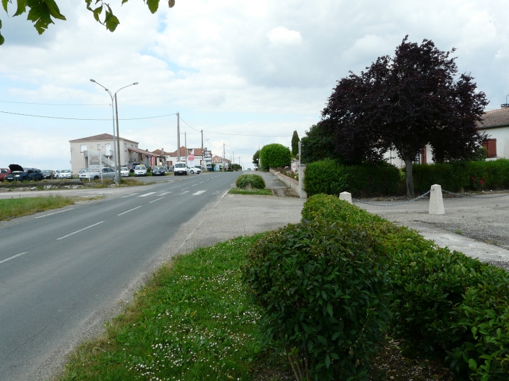 Village de Lacardayre  Crédit : André Pommiès - Massels