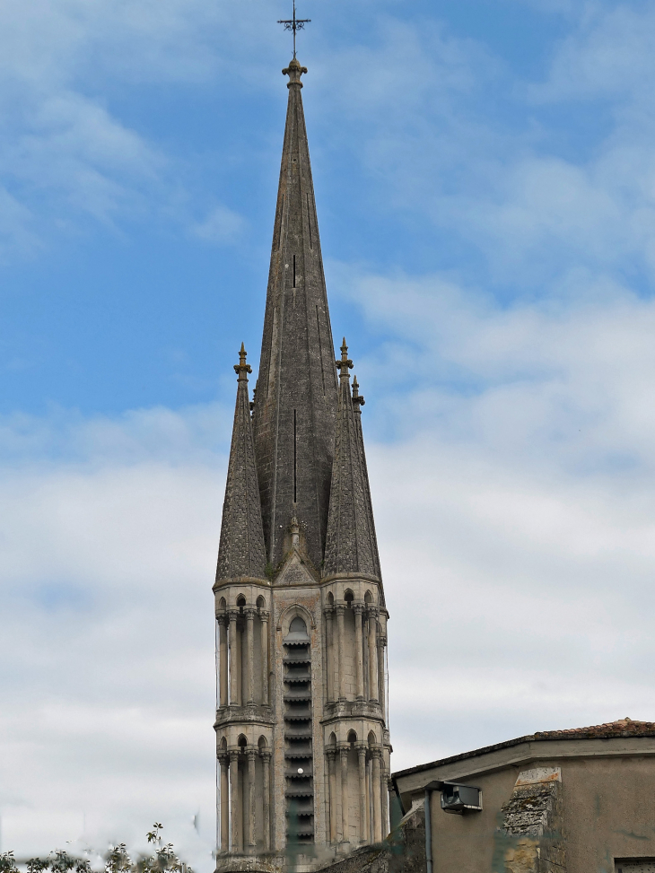 Le hait clocher - Miramont-de-Guyenne