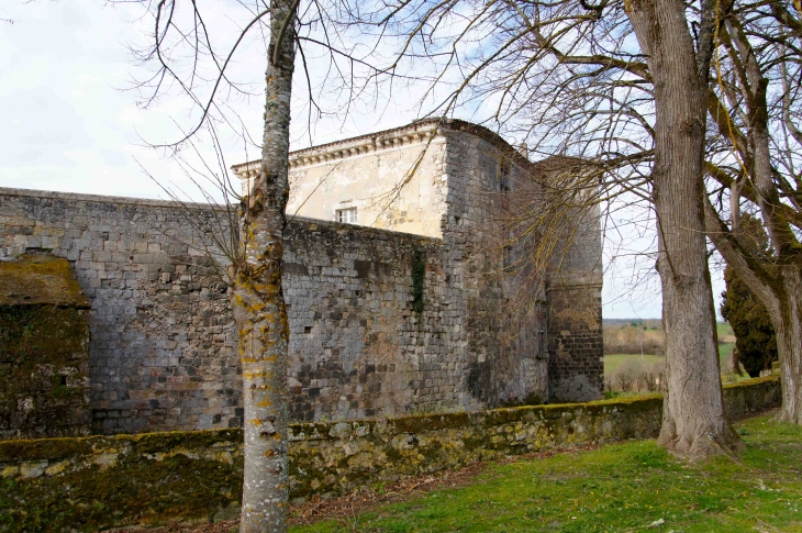 Château de Poudenas.