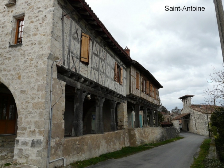 Le village - Saint-Antoine-de-Ficalba