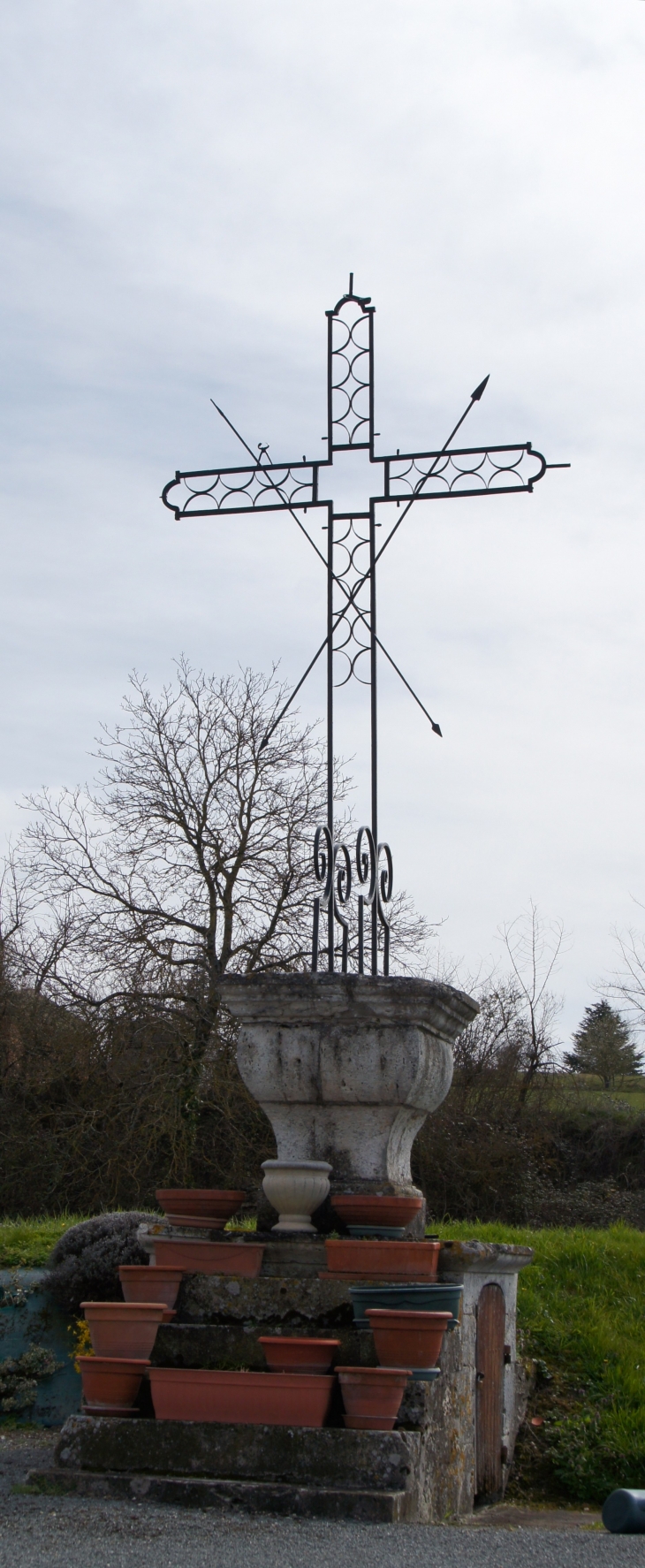 Croix de Mission. - Saint-Étienne-de-Villeréal