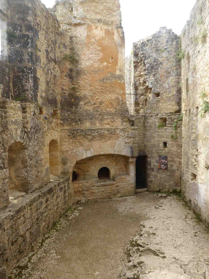 Château de Bonaguil : le fournil - Saint-Front-sur-Lémance