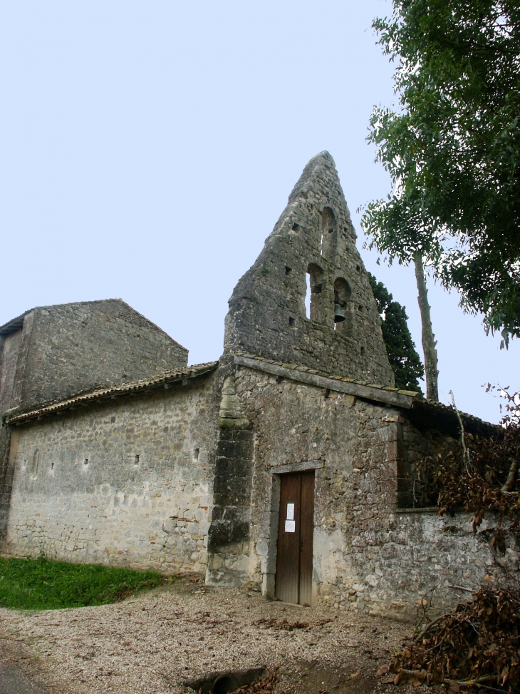 Chapelle d'Aiguevives XIIe et XVe siècles. - Saint-Pastour