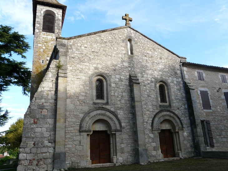 Eglise Saint-Amand  Crédit : André Pommiès - Saint-Sardos