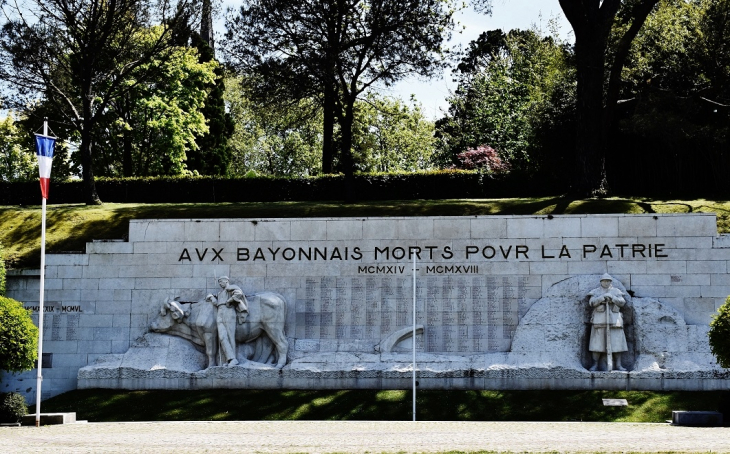 Monument-aux-Morts - Bayonne