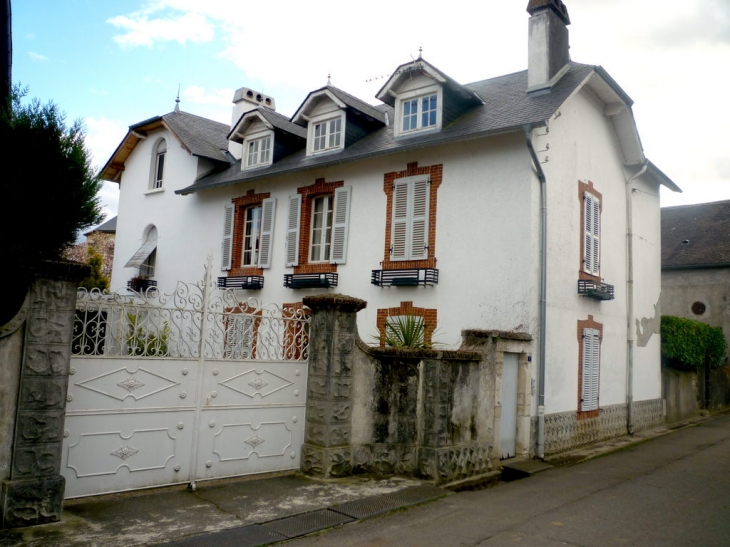 La maison des Bayrou à Bordères