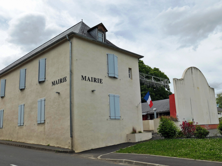 Le terrain de pelote basque derrière la mairie - Cardesse
