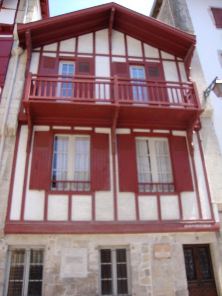 Ciboure (64500) maison natale de l'écrivain Michel de Salaberry