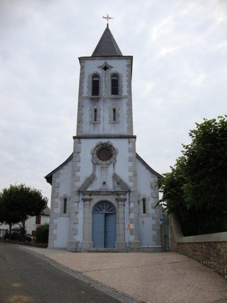 Estialescq (64290) église, façade