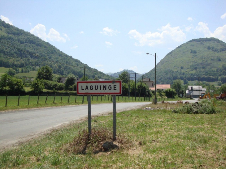 Laguinge-Restoue (64470) à Laguinge, paysage avec 