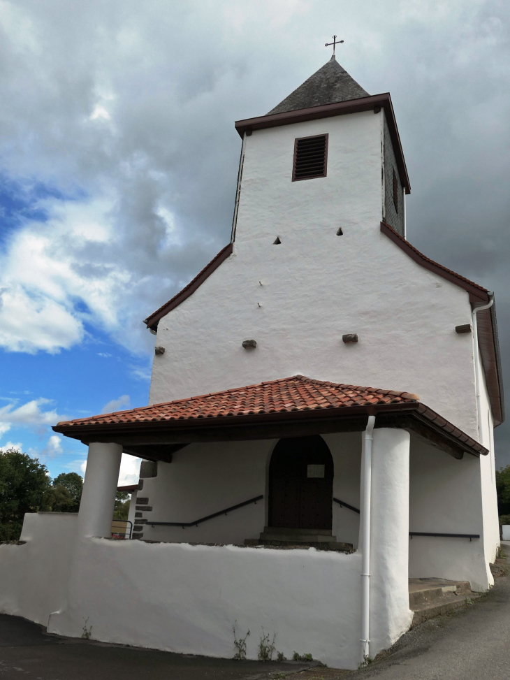 L'entrée de l'église - Larribar-Sorhapuru