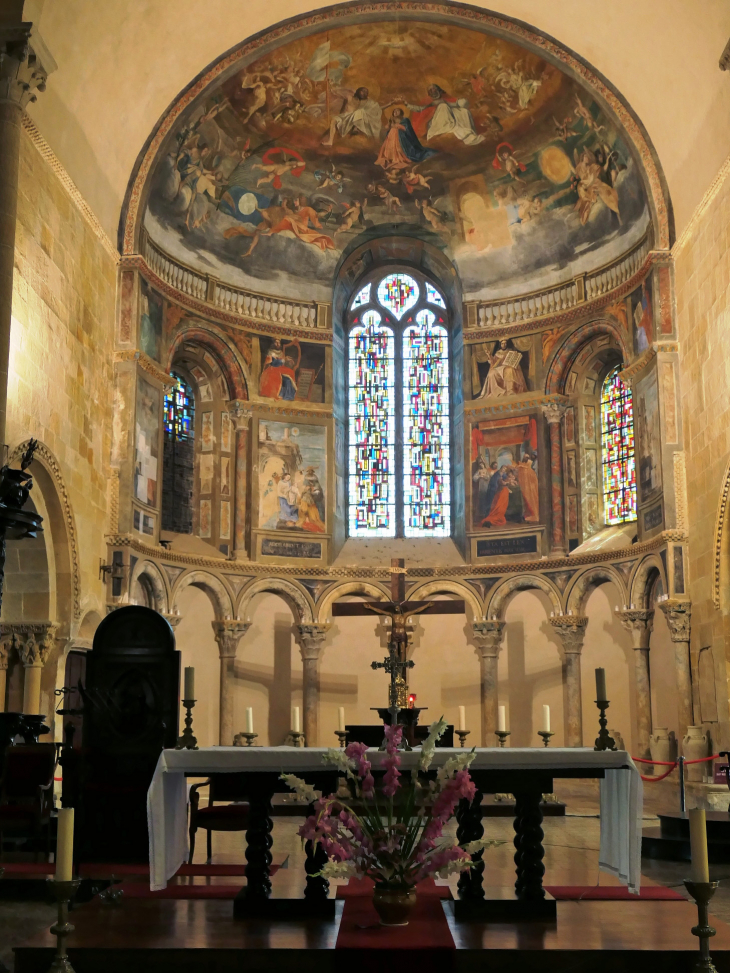 L'intérieur de l'a cathédrale - Lescar