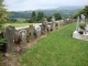 Mendionde, alignment de vieillles croix et stèles basques au cimetière