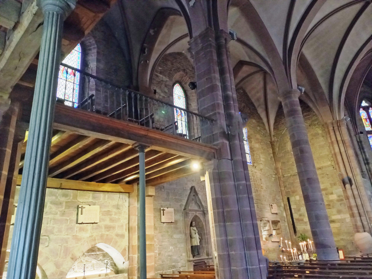 Dans l'église Notre Dame - Saint-Jean-Pied-de-Port
