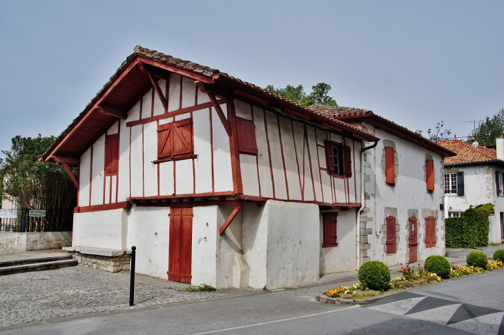 La Commune - Saint-Pierre-d'Irube