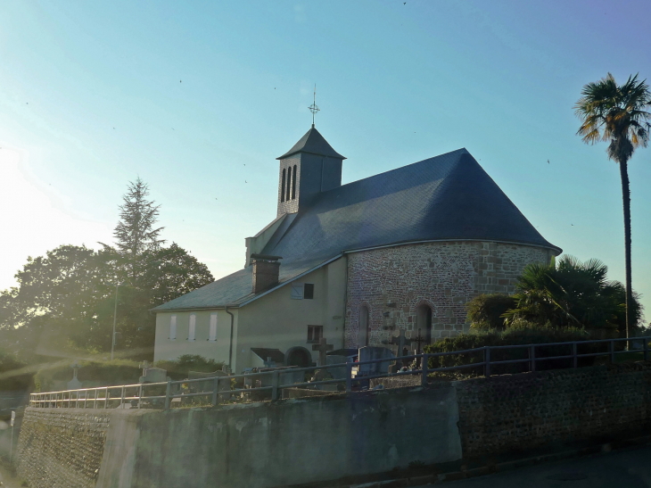 L'église - Serres-Sainte-Marie