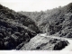 La route dans les gorges de chouvigny, vers 1920 (carte postale ancienne).