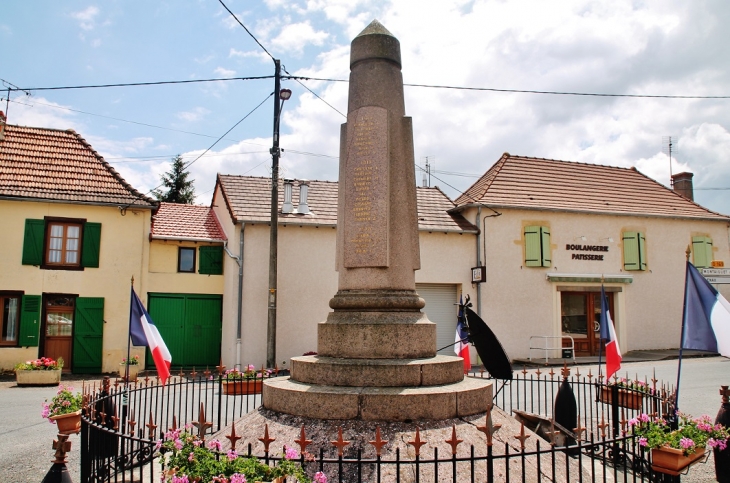 Monument aux Morts - Le Bouchaud